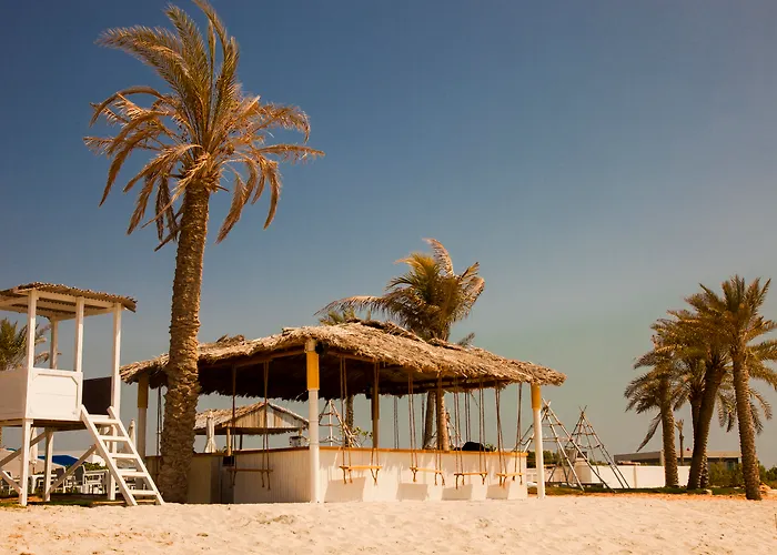 Hotel with Tennis: Nurai Island Resort