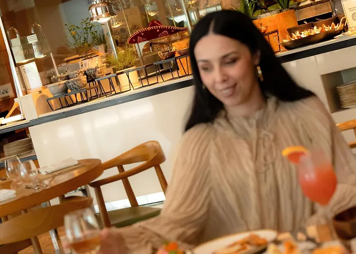 Resorts Guide Fairmont Bab Al Bahr